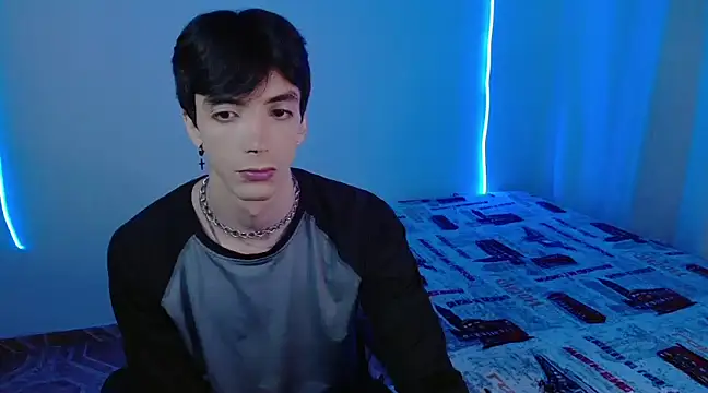 Snapshot of H3ll_B0I chatting on February 7, 2025, 5:10 am H3ll B0I online show from February 7, 2025, 5:10 am