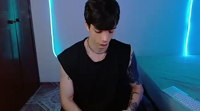 Snapshot of H3ll_B0I chatting on February 25, 2025, 1:30 am H3ll B0I online show from February 25, 2025, 1:30 am