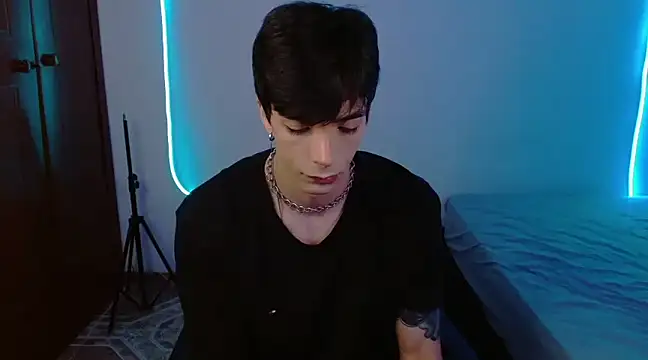 Snapshot of H3ll_B0I chatting on February 27, 2025, 3:04 am H3ll B0I online show from February 27, 2025, 3:04 am