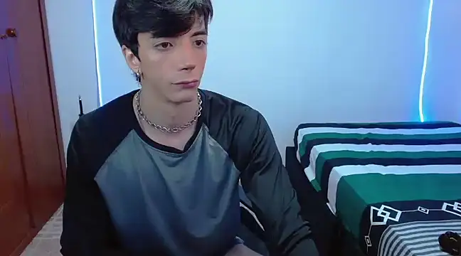 Snapshot of H3ll_B0I chatting on March 2, 2025, 5:12 am H3ll B0I online show from March 2, 2025, 5:12 am