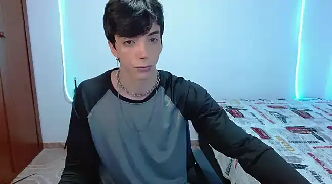 Snapshot of H3ll_B0I chatting on March 6, 2025, 5:14 am H3ll B0I online show from March 6, 2025, 5:14 am