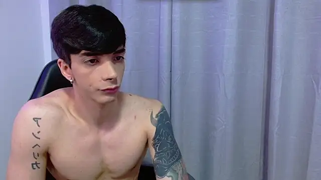 Snapshot of H3ll_B0I chatting on September 25, 2025, 8:51 am H3ll B0I online show from September 25, 2025, 8:51 am