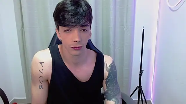 Snapshot of H3ll_B0I chatting on September 27, 2025, 9:25 am H3ll B0I online show from September 27, 2025, 9:25 am