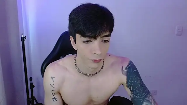 Snapshot of H3ll_B0I chatting on March 28, 2026, 6:07 pm H3ll B0I online show from March 28, 2026, 6:07 pm