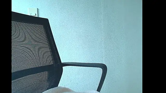 Snapshot of Alaiapink chatting on February 23, 2026, 12:57 pm Alaiapink online show from February 23, 2026, 12:57 pm