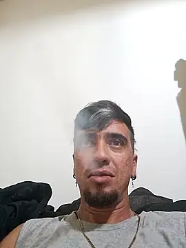 thallespessoa online show from September 9, 2025, 1:16 am