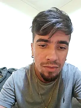 thallespessoa online show from September 14, 2025, 6:40 pm