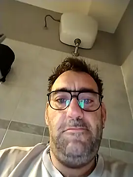 Snapshot of Hardasanut chatting on October 9, 2025, 5:16 am Hardasanut online show from October 9, 2025, 5:16 am