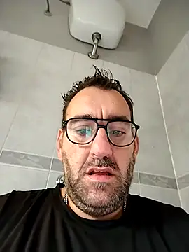 Snapshot of Hardasanut chatting on October 15, 2025, 8:58 am Hardasanut online show from October 15, 2025, 8:58 am