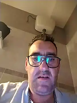 Snapshot of Hardasanut chatting on November 10, 2025, 10:53 pm Hardasanut online show from November 10, 2025, 10:53 pm