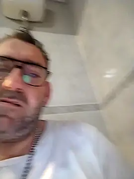 Snapshot of Hardasanut chatting on November 15, 2025, 10:37 pm Hardasanut online show from November 15, 2025, 10:37 pm