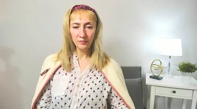 Snapshot of MargaretMilf69 chatting on February 19, 2025, 4:33 pm MargaretMilf69 online show from February 19, 2025, 4:33 pm