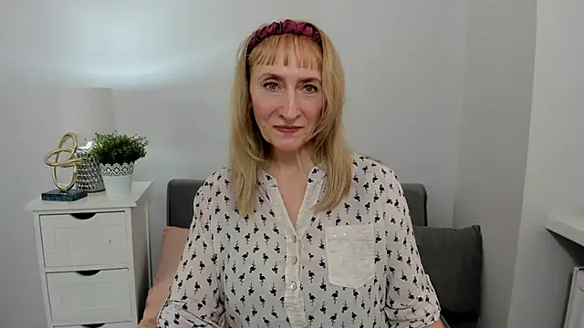 Snapshot of MargaretMilf69 chatting on March 9, 2025, 1:37 pm MargaretMilf69 online show from March 9, 2025, 1:37 pm