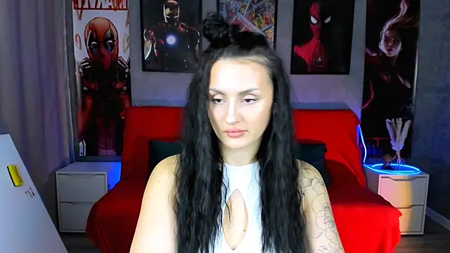 Snapshot of EmiliaBeynard chatting on February 5, 2025, 2:05 pm EmiliaBeynard online show from February 5, 2025, 2:05 pm