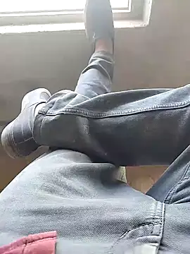 xmanrawan2 online show from February 5, 2025, 8:21 am