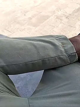 xmanrawan2 online show from March 21, 2025, 11:44 am