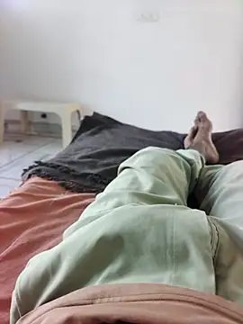 xmanrawan2 online show from October 12, 2025, 4:44 am