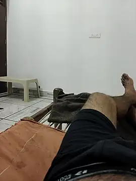 xmanrawan2 online show from October 31, 2025, 3:24 pm