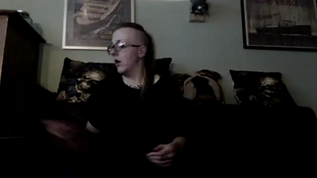 Astrid-Gilbert online show from January 29, 2025, 6:18 pm