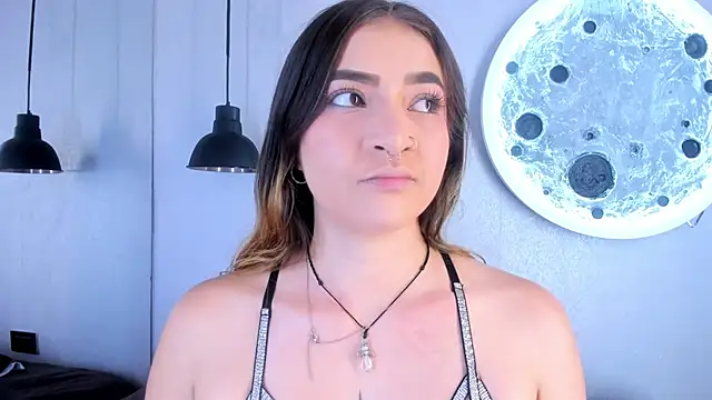 Shanntal  online show from September 19, 2025, 7:58 pm