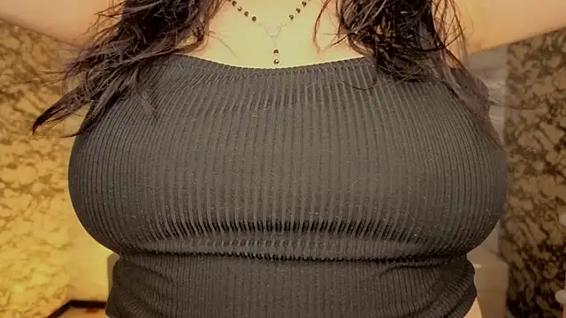 Hela v online show from April 20, 2026, 1:03 pm