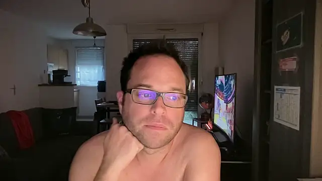 Funnyjul31 online show from March 25, 2026, 6:03 pm