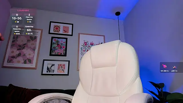 Snapshot of nina__dixon chatting on March 2, 2025, 7:45 pm nina dixon online show from March 2, 2025, 7:45 pm