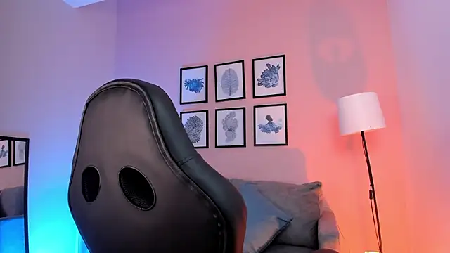 Snapshot of nina__dixon chatting on September 17, 2025, 9:05 pm nina dixon online show from September 17, 2025, 9:05 pm