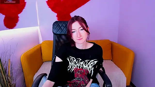 Violet Moreau online show from July 10, 2026, 9:56 am