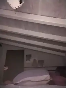 Snapshot of divinaerotica chatting on March 9, 2025, 5:17 pm divinaerotica online show from March 9, 2025, 5:17 pm