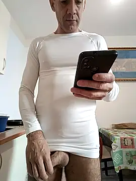 Snapshot of juanignacioargentino chatting on February 6, 2025, 1:32 pm juanignacioargentino online show from February 6, 2025, 1:32 pm