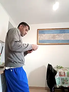 Snapshot of juanignacioargentino chatting on February 8, 2025, 2:27 pm juanignacioargentino online show from February 8, 2025, 2:27 pm