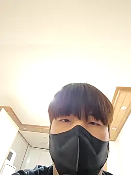 Tyyyggjju online show from October 24, 2025, 8:44 am