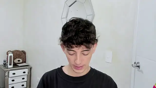 miketwink online show from March 4, 2026, 9:10 pm