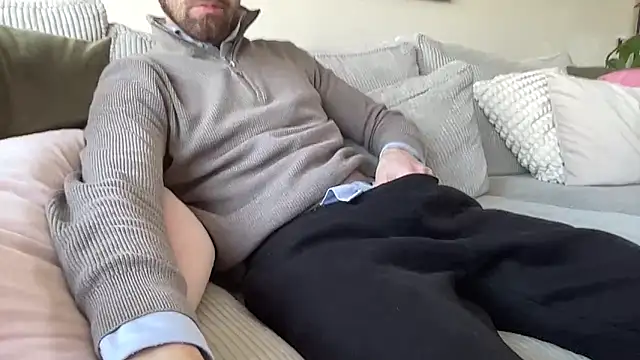 bullyboyy online show from March 2, 2025, 12:01 pm