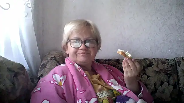 Mayya4321 online show from May 16, 2026, 6:32 am