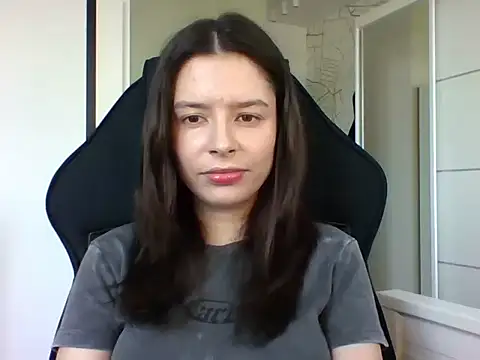 LariceSexy online show from March 11, 2026, 1:06 pm