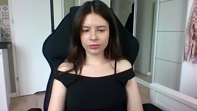 LariceSexy online show from April 16, 2026, 1:12 pm