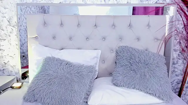 Ariana greenblat online show from October 9, 2025, 4:27 pm