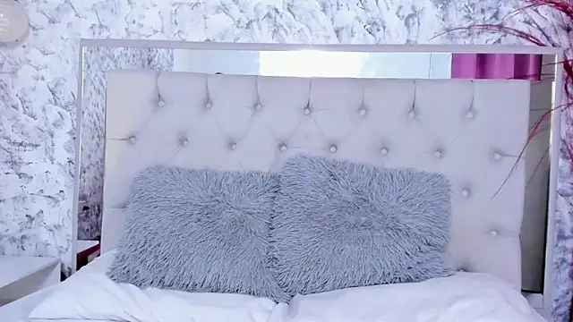 Ariana greenblat online show from October 25, 2025, 4:13 pm