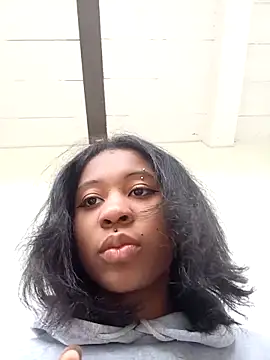 Zaira Rose  online show from October 17, 2025, 1:35 pm