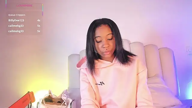 Zaira Rose  online show from October 24, 2025, 1:51 pm