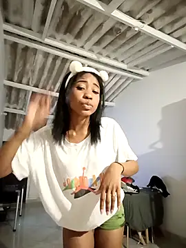 Snapshot of Zaira_Rose_ chatting on March 25, 2026, 2:06 am Zaira Rose online show from March 25, 2026, 2:06 am