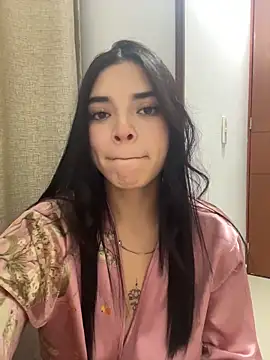 Snapshot of eileensophi chatting on January 19, 2026, 1:31 am eileensophi online show from January 19, 2026, 1:31 am