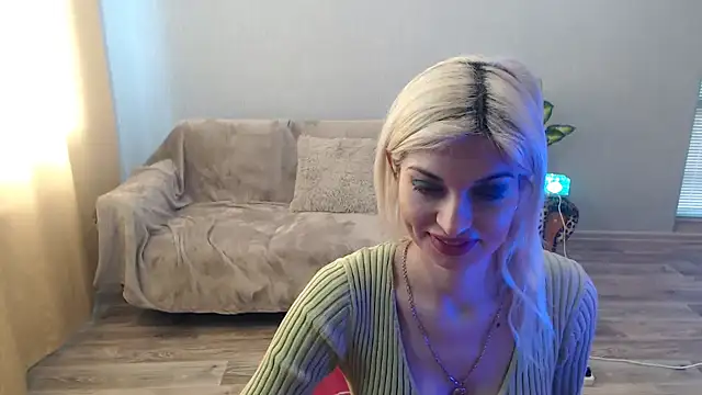 SexyBeatriice online show from April 12, 2026, 6:29 am