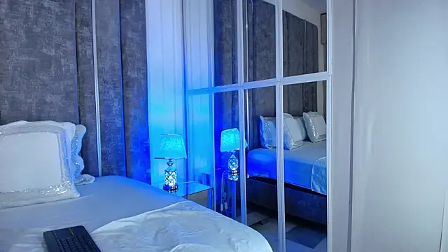 AliDiaz  online show from February 21, 2026, 7:15 pm