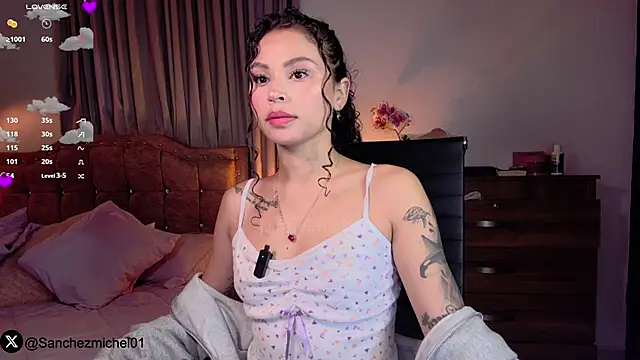 Marivimichel1 online show from February 23, 2025, 9:22 am