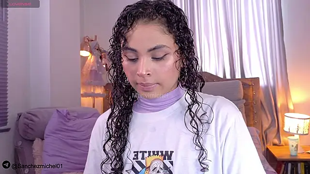 Marivimichel1 online show from October 27, 2025, 7:07 pm