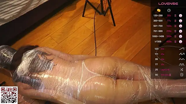 OdetteAven online show from March 8, 2025, 4:17 pm