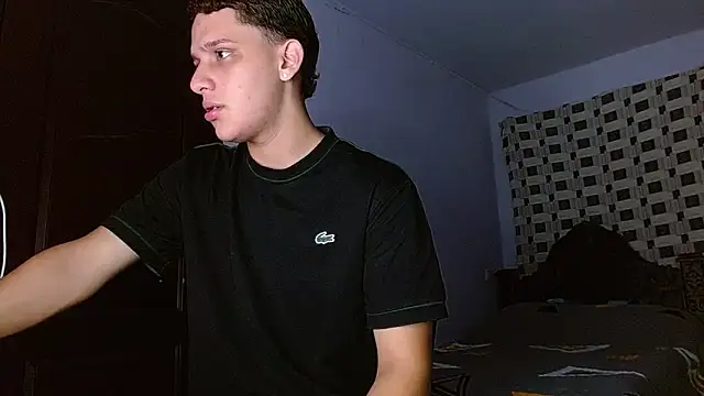 Snapshot of Thomas_May4rs chatting on November 14, 2025, 4:11 am Thomas May4rs online show from November 14, 2025, 4:11 am